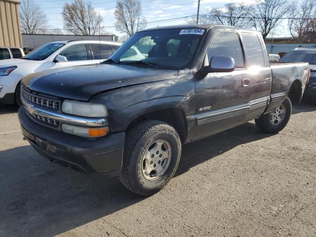 2002 CHEVROLET SILVERADO K1500, 