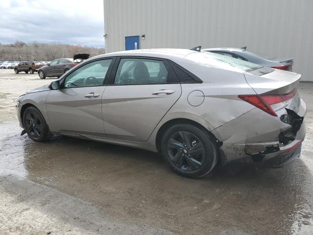 KMHLM4AG7PU623330 - 2023 HYUNDAI ELANTRA SEL GRAY photo 2