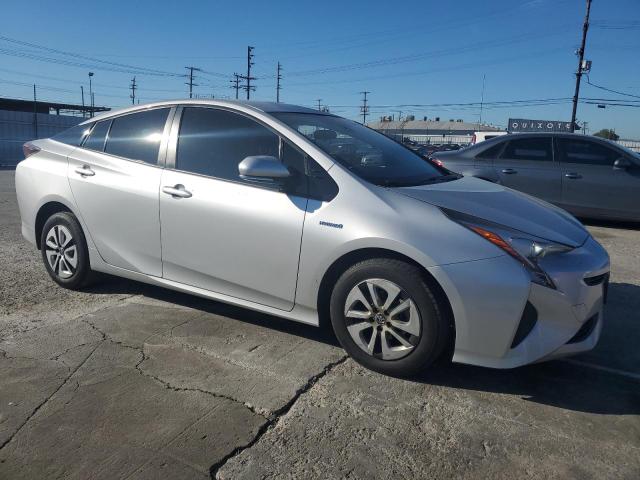 JTDKARFUXH3030573 - 2017 TOYOTA PRIUS SILVER photo 4