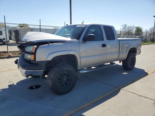 2004 CHEVROLET SILVERADO K1500, 