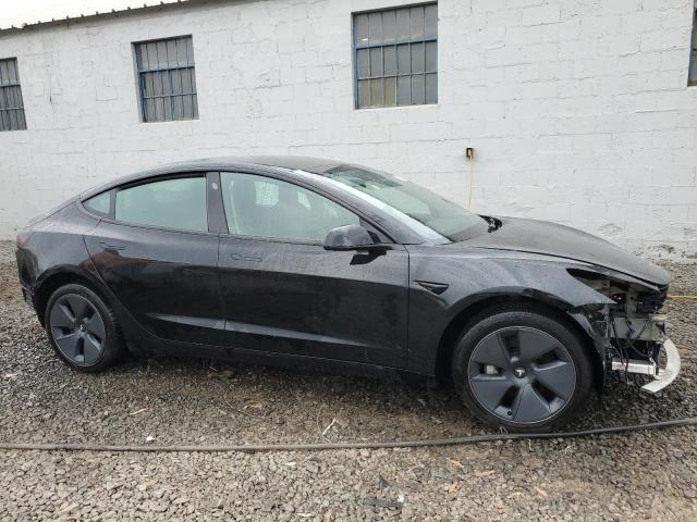 5YJ3E1EBXNF310017 - 2022 TESLA MODEL 3 BLACK photo 4