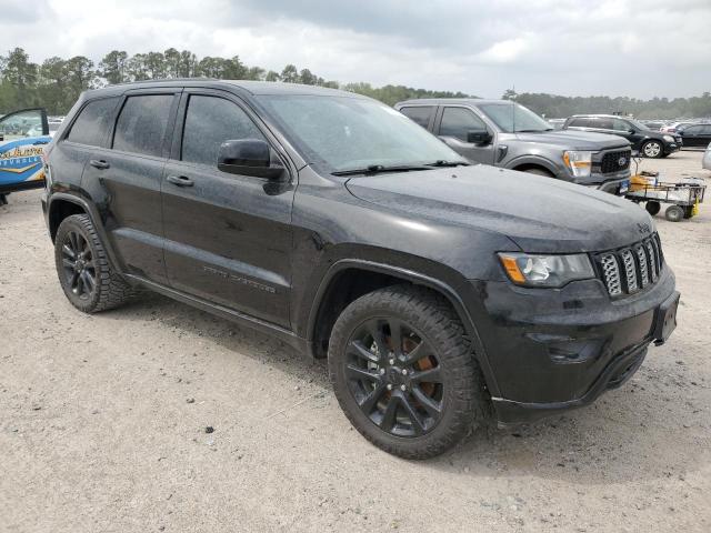 1C4RJEAG4KC614614 - 2019 JEEP GRAND CHER LAREDO BLACK photo 4