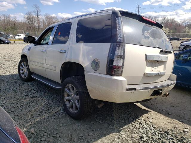 1GKUKEEF3AR195230 - 2010 GMC YUKON DENALI WHITE photo 2