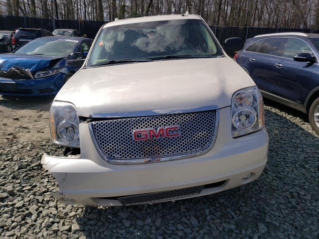 1GKUKEEF3AR195230 - 2010 GMC YUKON DENALI WHITE photo 5