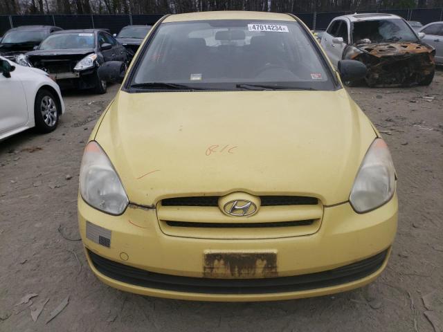 KMHCM36CX8U059576 - 2008 HYUNDAI ACCENT GS YELLOW photo 5