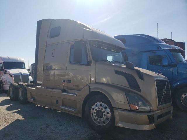 4V4NC9EG9EN160108 - 2014 VOLVO VN VNL GOLD photo 1