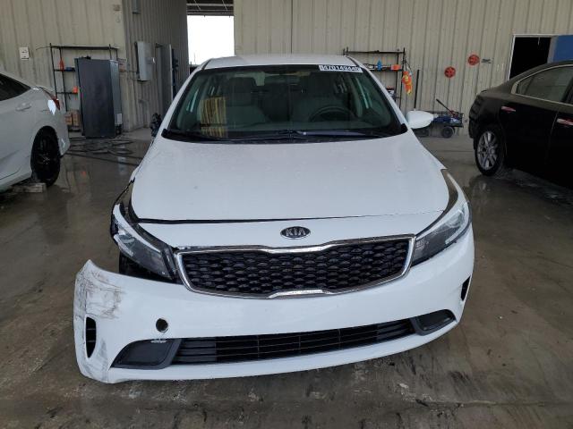 3KPFK4A7XHE086041 - 2017 KIA FORTE LX WHITE photo 5