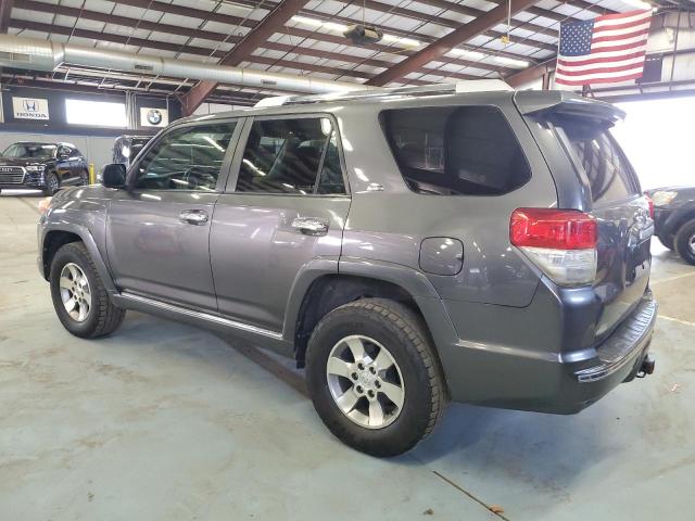 JTEBU5JR4B5060016 - 2011 TOYOTA 4RUNNER SR5 GRAY photo 2