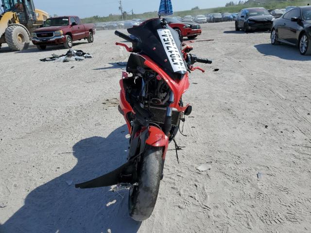 JKAEXEE10CDA03815 - 2012 KAWASAKI EX650 EC RED photo 2