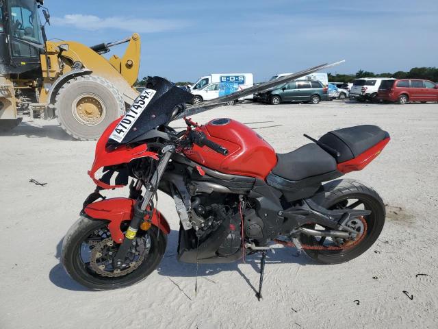 JKAEXEE10CDA03815 - 2012 KAWASAKI EX650 EC RED photo 3