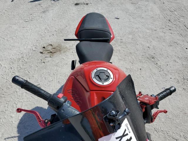 JKAEXEE10CDA03815 - 2012 KAWASAKI EX650 EC RED photo 5