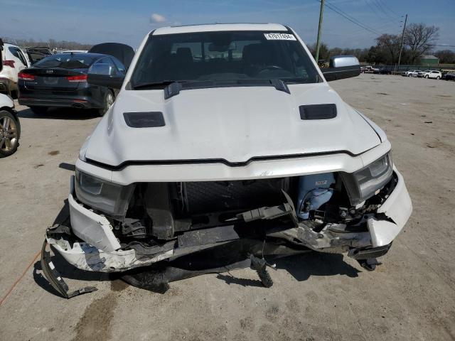 1C6SRFRT4KN788549 - 2019 RAM 1500 LARAMIE WHITE photo 5