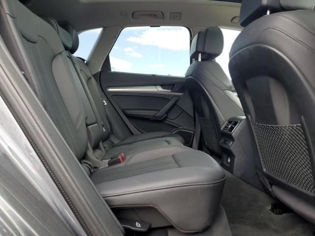 WA1CNBFY8J2062141 - 2018 AUDI Q5 PRESTIGE 银色 照片 11