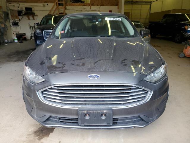 3FA6P0HD6KR276527 - 2019 FORD FUSION SE GRAY photo 5