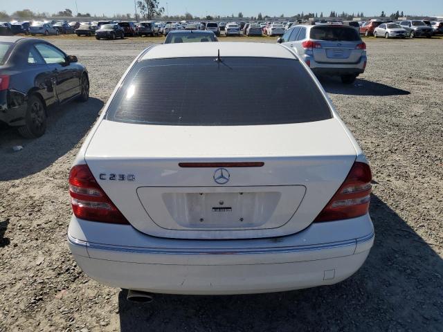 WDBRF52H76A904354 - 2006 MERCEDES-BENZ C 230 WHITE photo 6