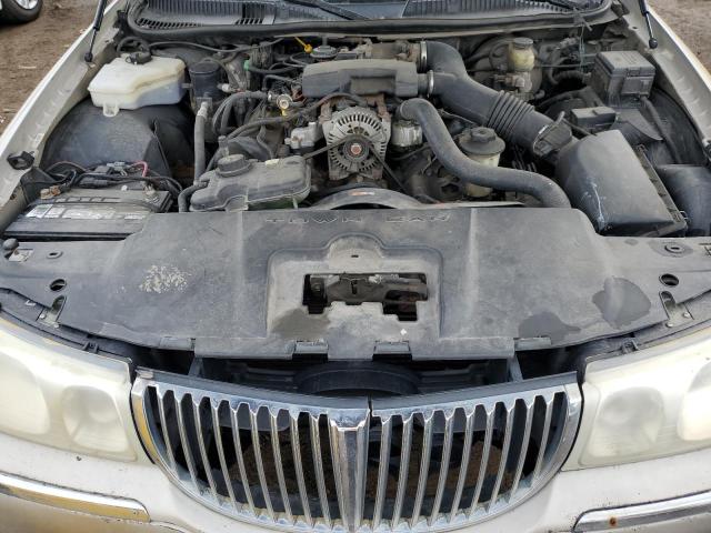 1LNHM81W81Y700002 - 2001 LINCOLN TOWN CAR EXECUTIVE Braun Foto 11