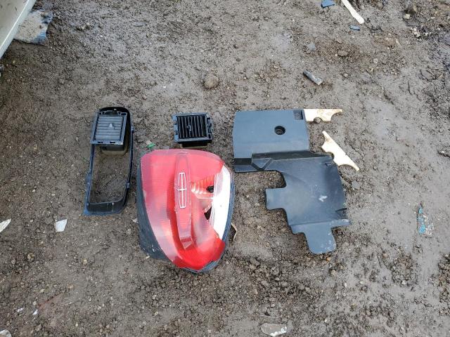 1LNHM81W81Y700002 - 2001 LINCOLN TOWN CAR EXECUTIVE Braun Foto 12