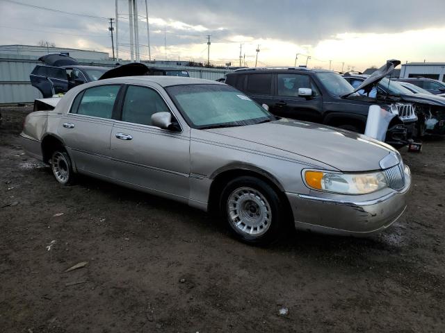 1LNHM81W81Y700002 - 2001 LINCOLN TOWN CAR EXECUTIVE Braun Foto 4