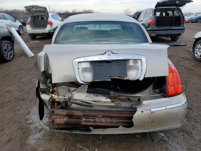 1LNHM81W81Y700002 - 2001 LINCOLN TOWN CAR EXECUTIVE Braun Foto 6