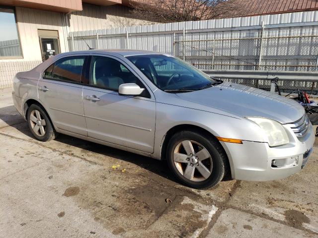 3FAHP07Z49R111222 - 2009 FORD FUSION SE SILVER photo 4