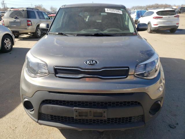 KNDJN2A23H7434336 - 2017 KIA SOUL GRAY photo 5