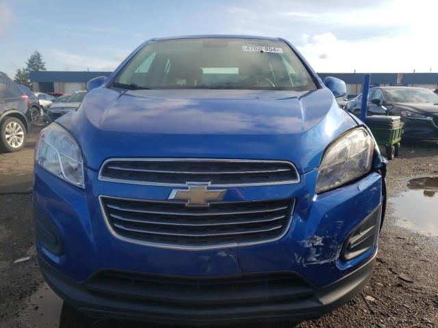 KL7CJKSB7GB760930 - 2016 CHEVROLET TRAX LS BLUE photo 5