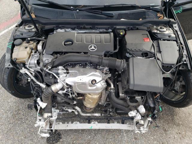 WDD3G4EB1KW018183 - 2019 MERCEDES-BENZ A 220 BLACK photo 11