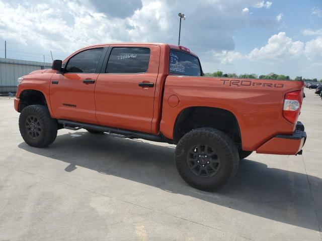 5TFDW5F13FX420638 - 2015 TOYOTA TUNDRA CREWMAX SR5 ORANGE photo 2