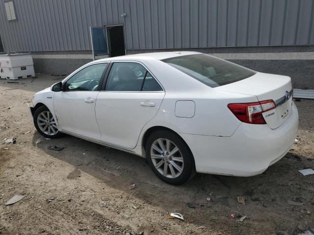 4T1BD1FKXCU047878 - 2012 TOYOTA CAMRY HYBRID WHITE photo 2