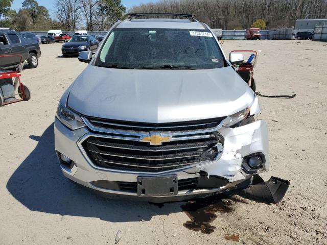 1GNEVJKW0JJ237427 - 2018 CHEVROLET TRAVERSE PREMIER SILVER photo 5