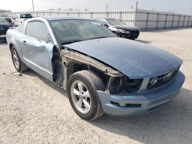 1ZVHT80NX85146406 - 2008 FORD MUSTANG BLUE photo 4