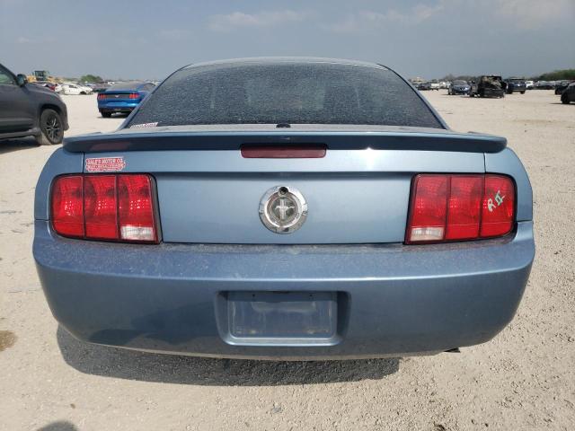 1ZVHT80NX85146406 - 2008 FORD MUSTANG BLUE photo 6