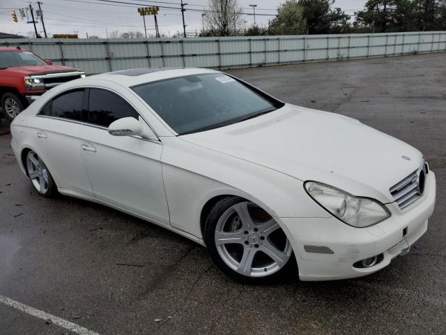 WDDDJ75X56A038636 - 2006 MERCEDES-BENZ CLS 500C WHITE photo 4