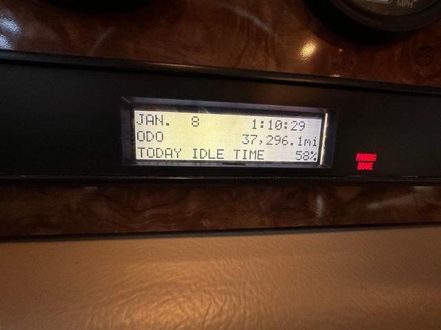 4UZACJDT2HCJC7940 - 2017 FREIGHTLINER CHASSIS XC ყავისფერი ფოტო 9