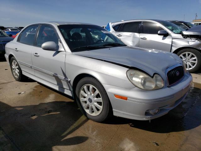 KMHWF35H22A708025 - 2002 HYUNDAI SONATA GLS SILVER photo 4