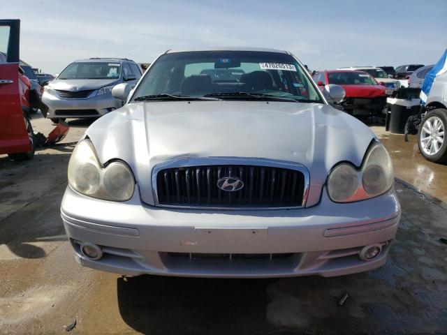 KMHWF35H22A708025 - 2002 HYUNDAI SONATA GLS SILVER photo 5