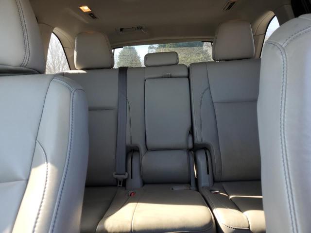 5TDKKRFH4GS501145 - 2016 TOYOTA HIGHLANDER XLE 银色 照片 10