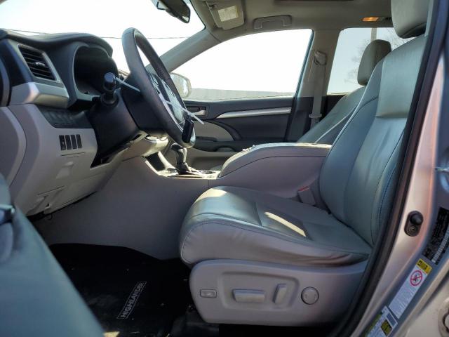 5TDKKRFH4GS501145 - 2016 TOYOTA HIGHLANDER XLE 银色 照片 7