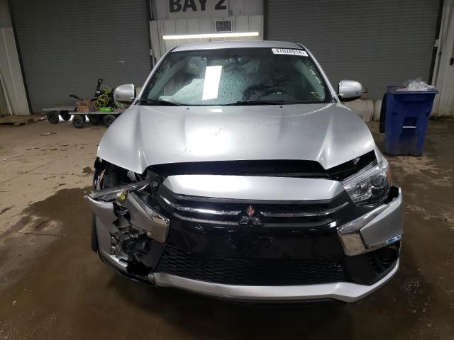 JA4AR3AU0JZ004442 - 2018 MITSUBISHI OUTLANDER ES SILVER photo 5