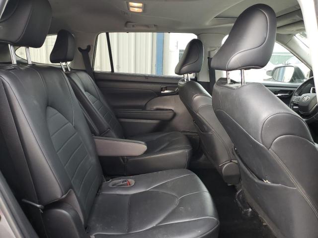 5TDGZRBH6LS020363 - 2020 TOYOTA HIGHLANDER XLE GRAY photo 11