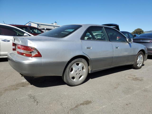 JT8BF28G0Y0259800 - 2000 LEXUS ES 300 SILVER photo 3