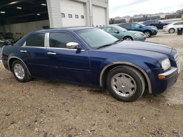 2C3JA43R55H643826 - 2005 CHRYSLER 300 BLUE photo 4