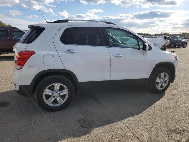 KL7CJPSB6JB728989 - 2018 CHEVROLET TRAX 1LT WHITE photo 3