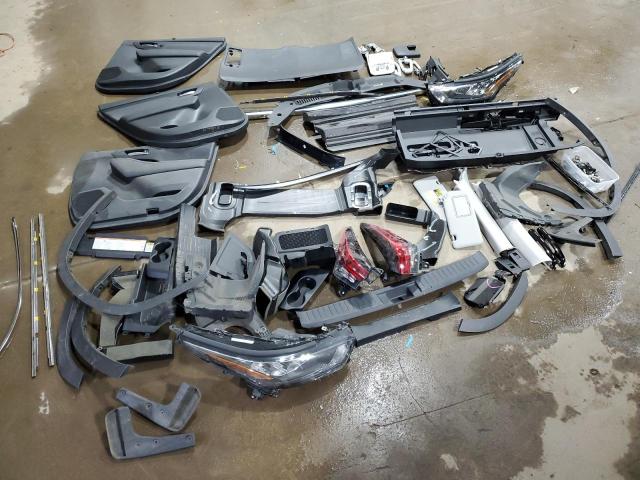 5TDGZRBH8LS019702 - 2020 TOYOTA HIGHLANDER XLE BROWN photo 13