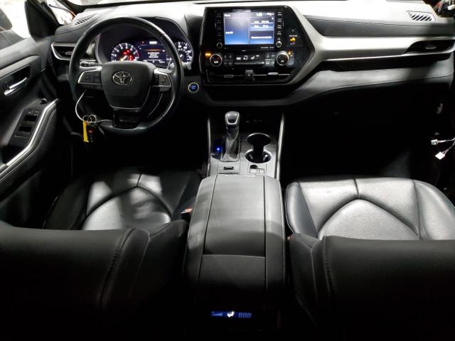 5TDGZRBH8LS019702 - 2020 TOYOTA HIGHLANDER XLE BROWN photo 8