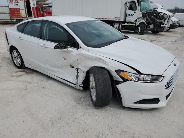 3FA6P0H77DR182606 - 2013 FORD FUSION SE WHITE photo 4