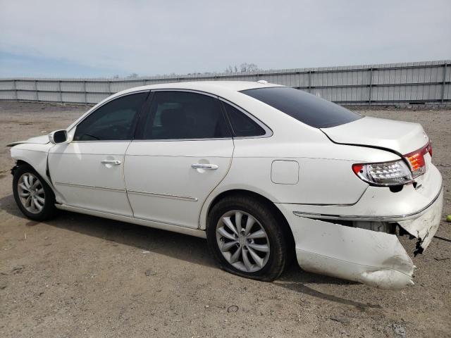 KMHFC46F28A262821 - 2008 HYUNDAI AZERA SE WHITE photo 2