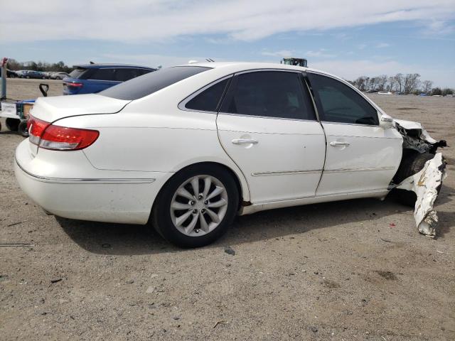 KMHFC46F28A262821 - 2008 HYUNDAI AZERA SE WHITE photo 3