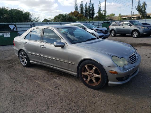 WDBRF52H67A925424 - 2007 MERCEDES-BENZ C 230 BEIGE photo 4