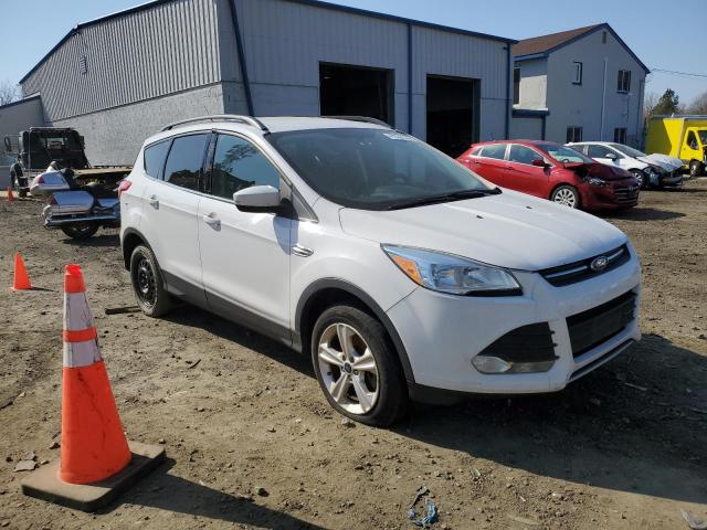 1FMCU9GX3GUB50790 - 2016 FORD ESCAPE SE WHITE photo 4